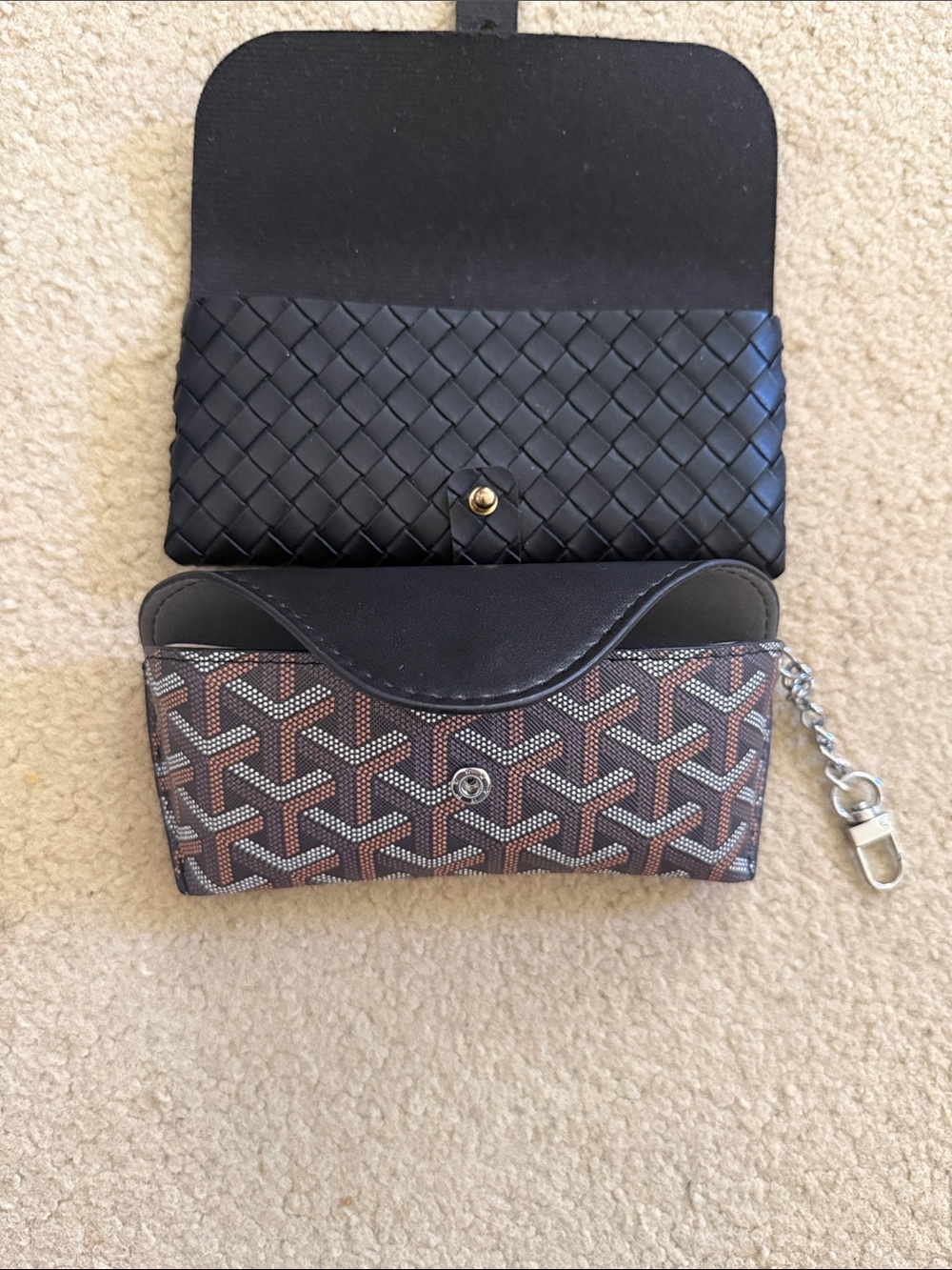 eyeglass case - Picture 2 of 2